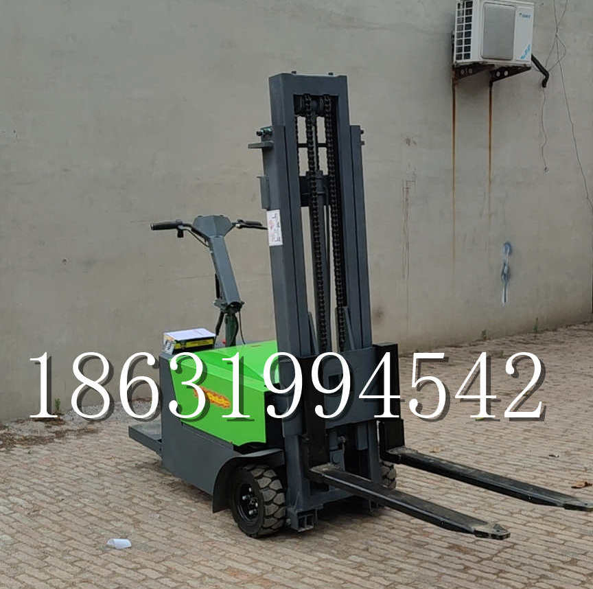 新邱区优程全电动叉车插腿式堆高车液压装卸车1.5吨升高小型站驾式铲车