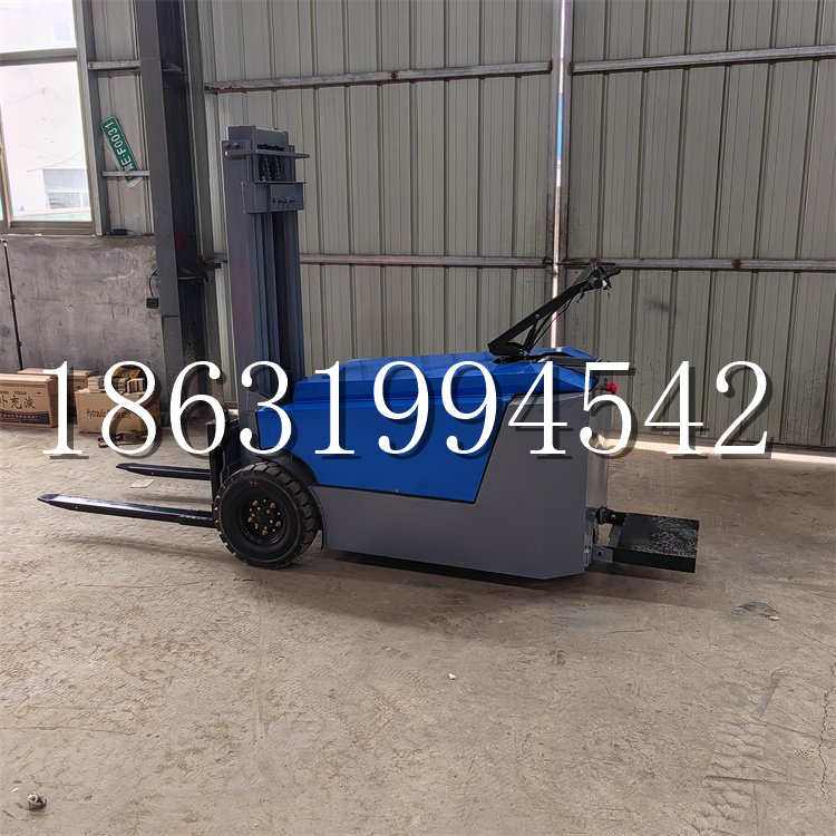 新邱区全电动叉车插腿式堆高车液压装卸车1.5吨升高小型站驾式铲车